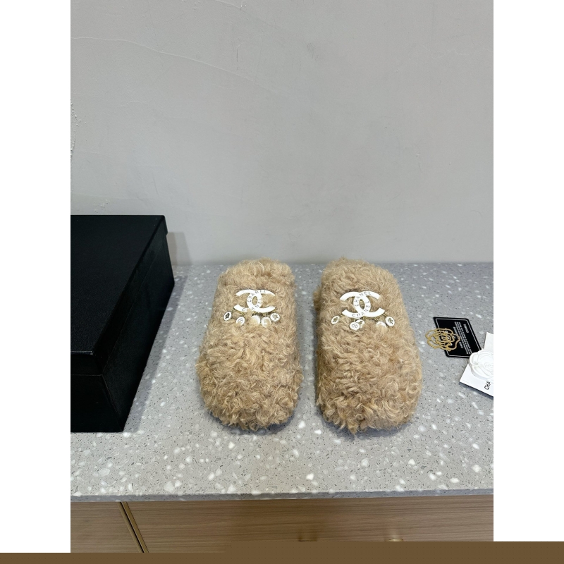 Ch*el slippers